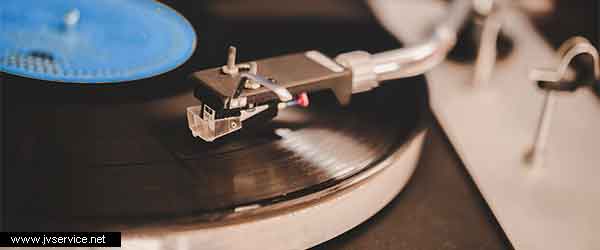 ¿Por qué el sonido analógico, como el vinilo, puede sonar “mejor” que el digital?